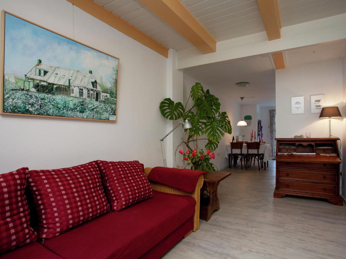 Fairytale Cottage In Nes Friesland With Garden Εξωτερικό φωτογραφία