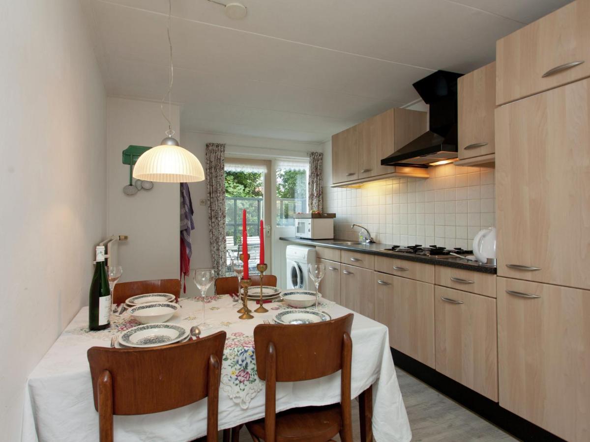 Fairytale Cottage In Nes Friesland With Garden Εξωτερικό φωτογραφία