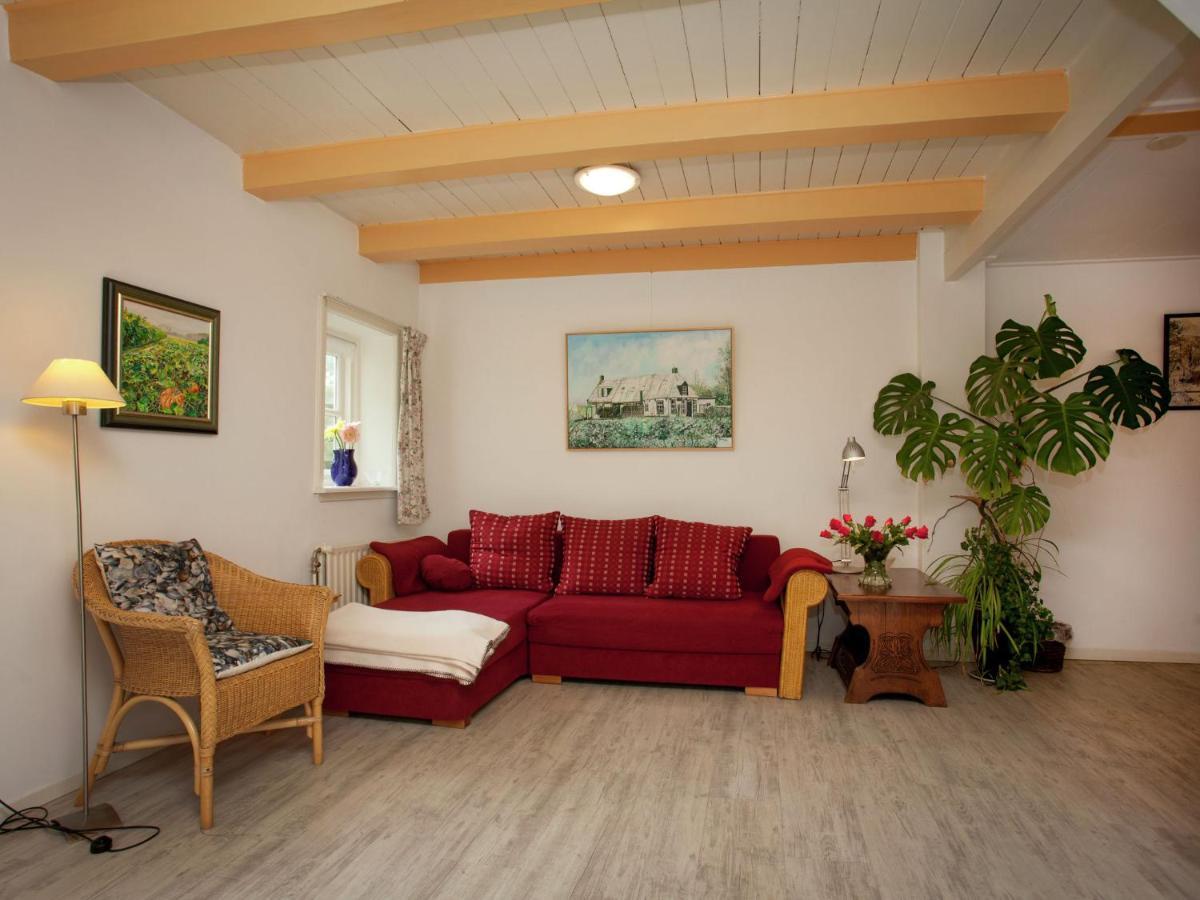 Fairytale Cottage In Nes Friesland With Garden Εξωτερικό φωτογραφία