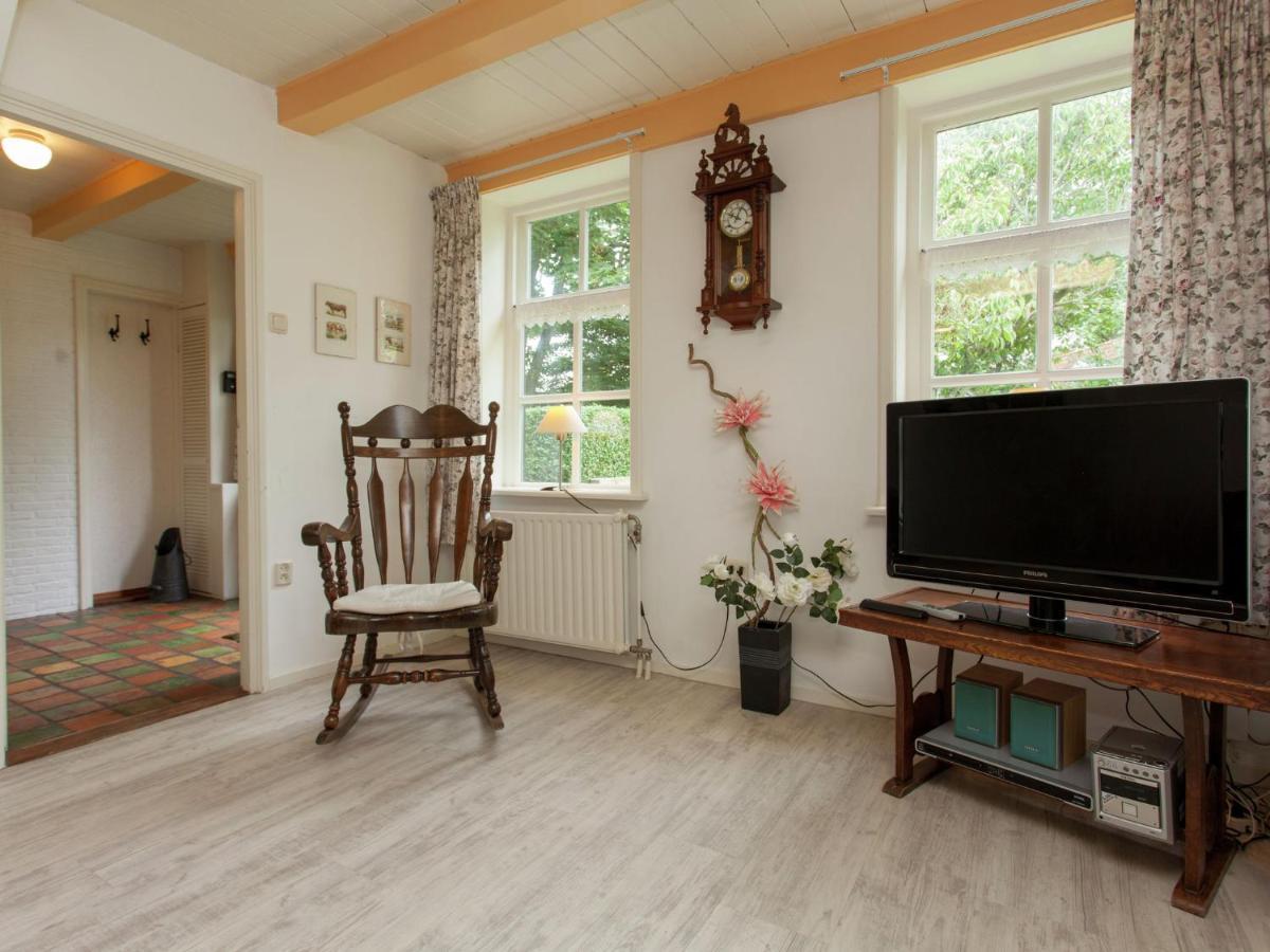 Fairytale Cottage In Nes Friesland With Garden Εξωτερικό φωτογραφία